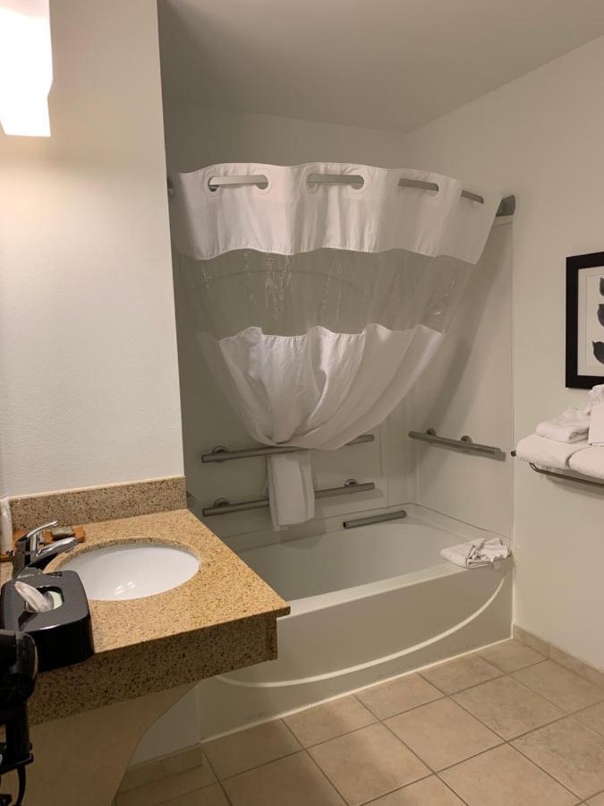 Country & By Radisson, Madison West, Wi 3*